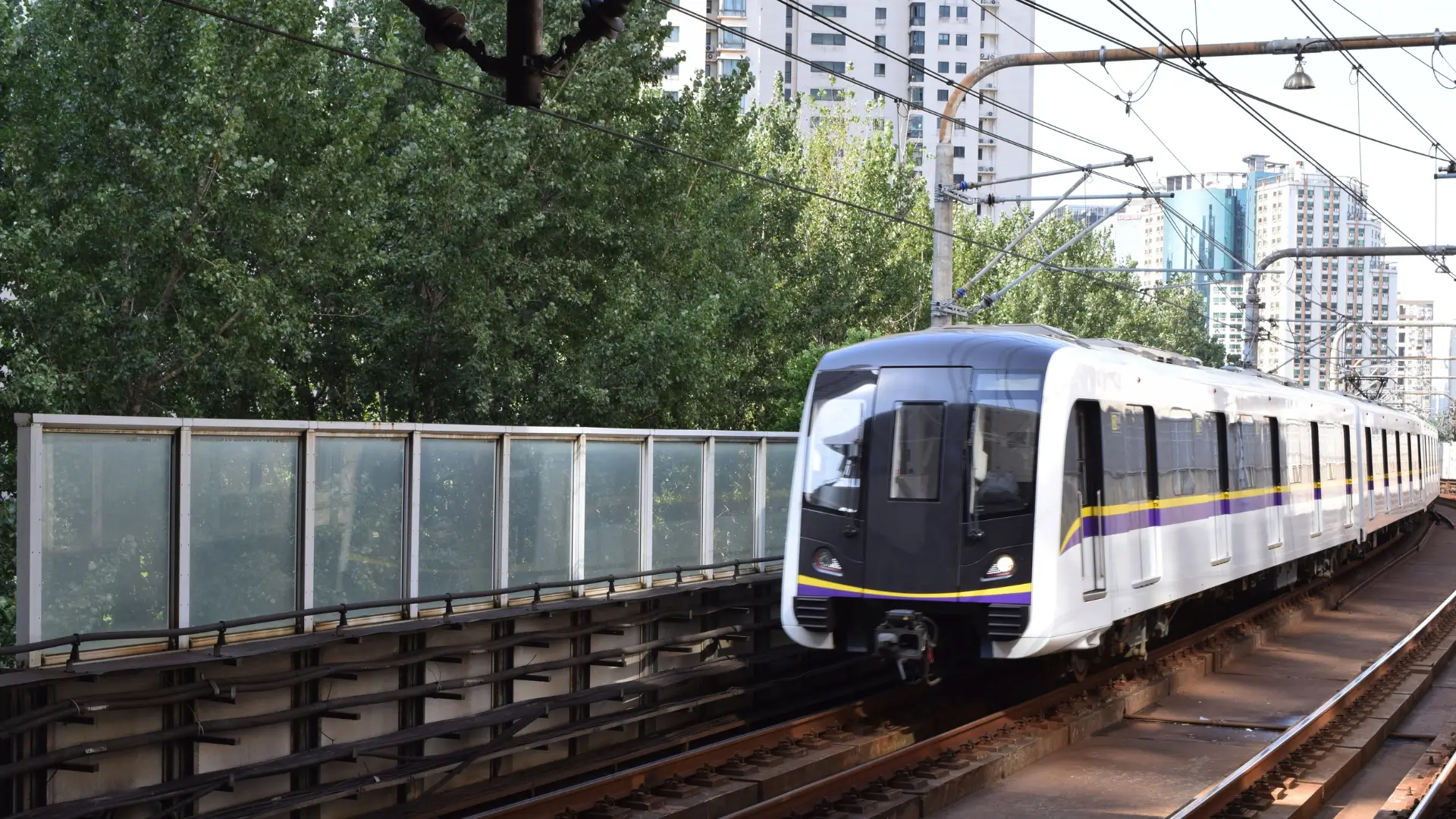地铁线路巡检维保智能化升级